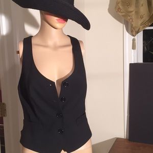 Ruffle in back makes this ultra feminine!